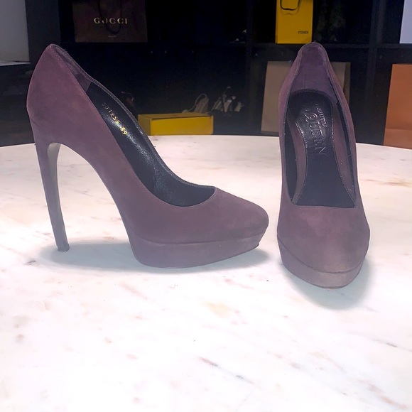 Alexander McQueen Shoes - ALEXANDER MCQUEEN suede platform heels